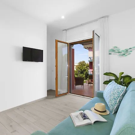 - Sara * سورينتو