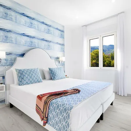 - Sara Lejlighed Sorrento