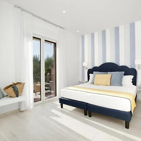 - Sara Lejlighed Sorrento